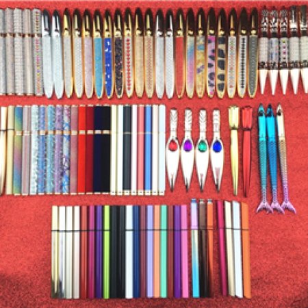 <About strip lashes>  Liquid color of glue and eyeliner and tube design of them. 