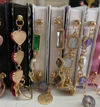 Paper box with chains