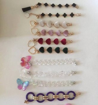 Paper box with chains